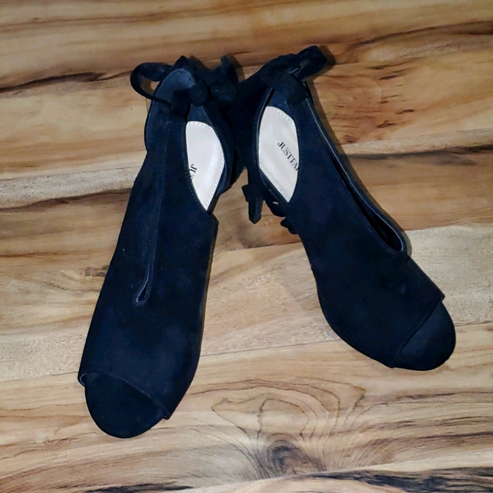 Never worn Just Fabulous Heel